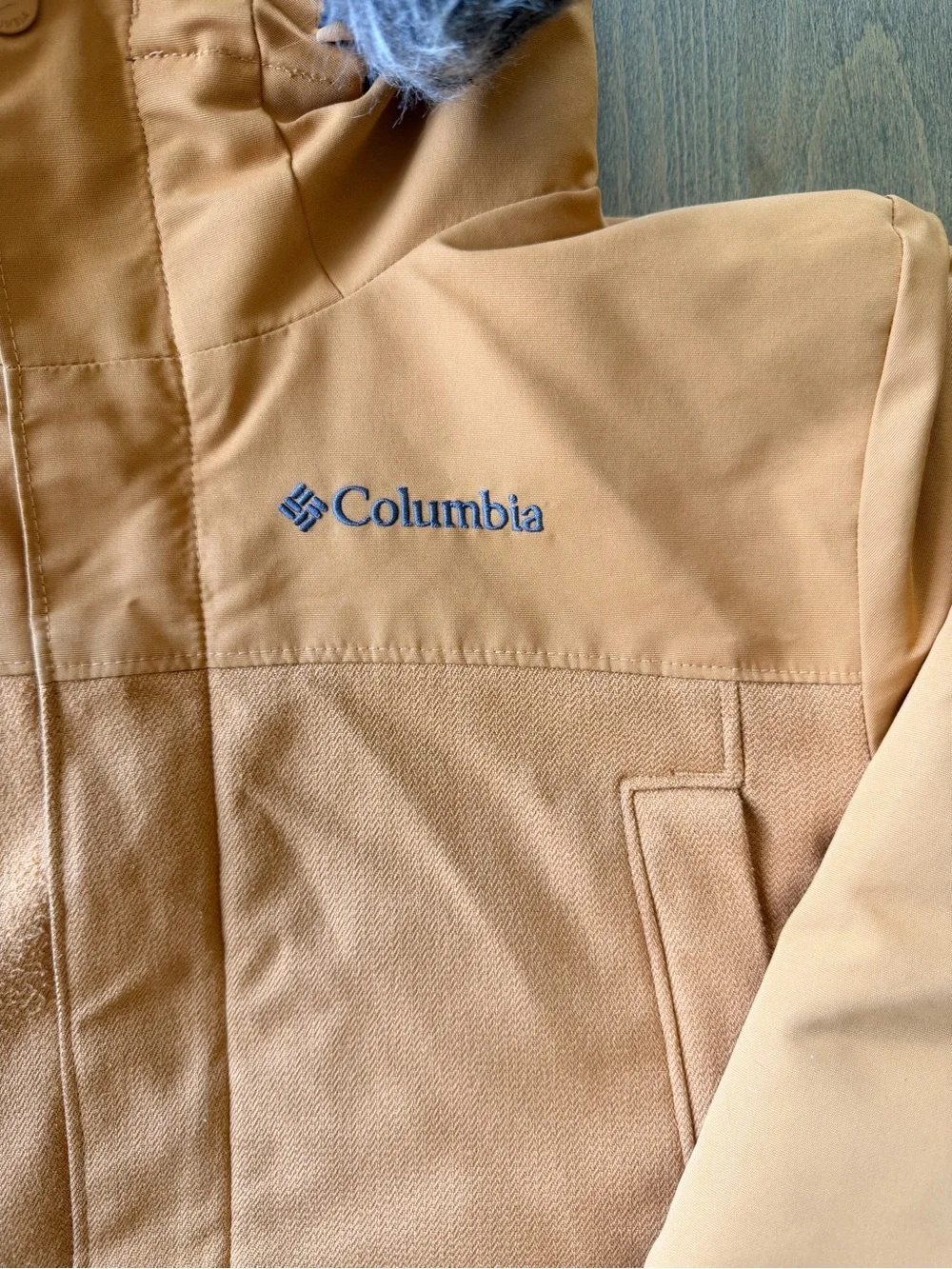 Columbia 🧡 brand
